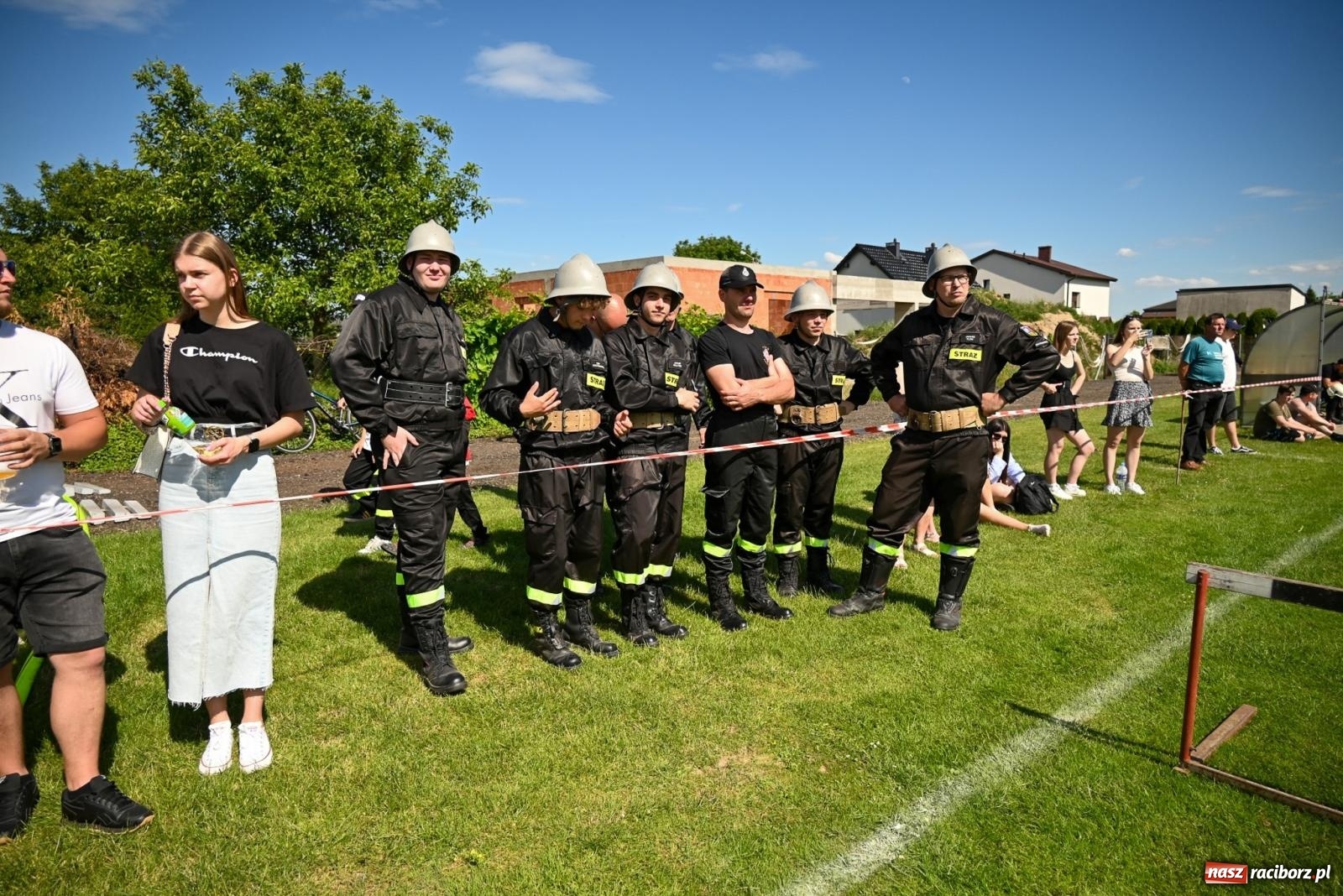 Zdjęcie w galerii na portalu naszraciborz.pl: Cała pula dla Roszkowa. Gminne zawody sportowo-pożarnicze w Krzyżanowicach wiadomości z regionu