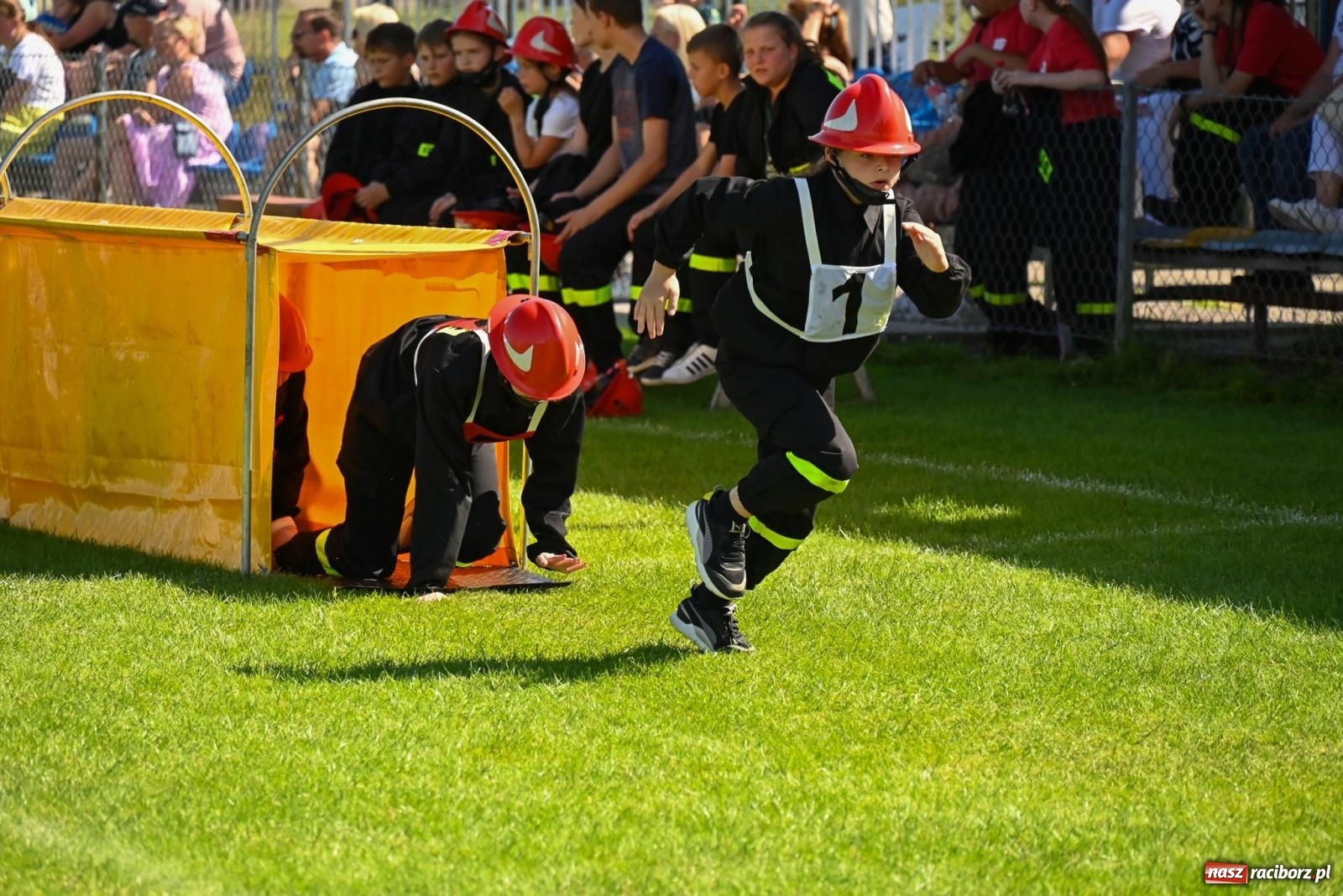 Zdjęcie w galerii na portalu naszraciborz.pl: Cała pula dla Roszkowa. Gminne zawody sportowo-pożarnicze w Krzyżanowicach wiadomości z regionu