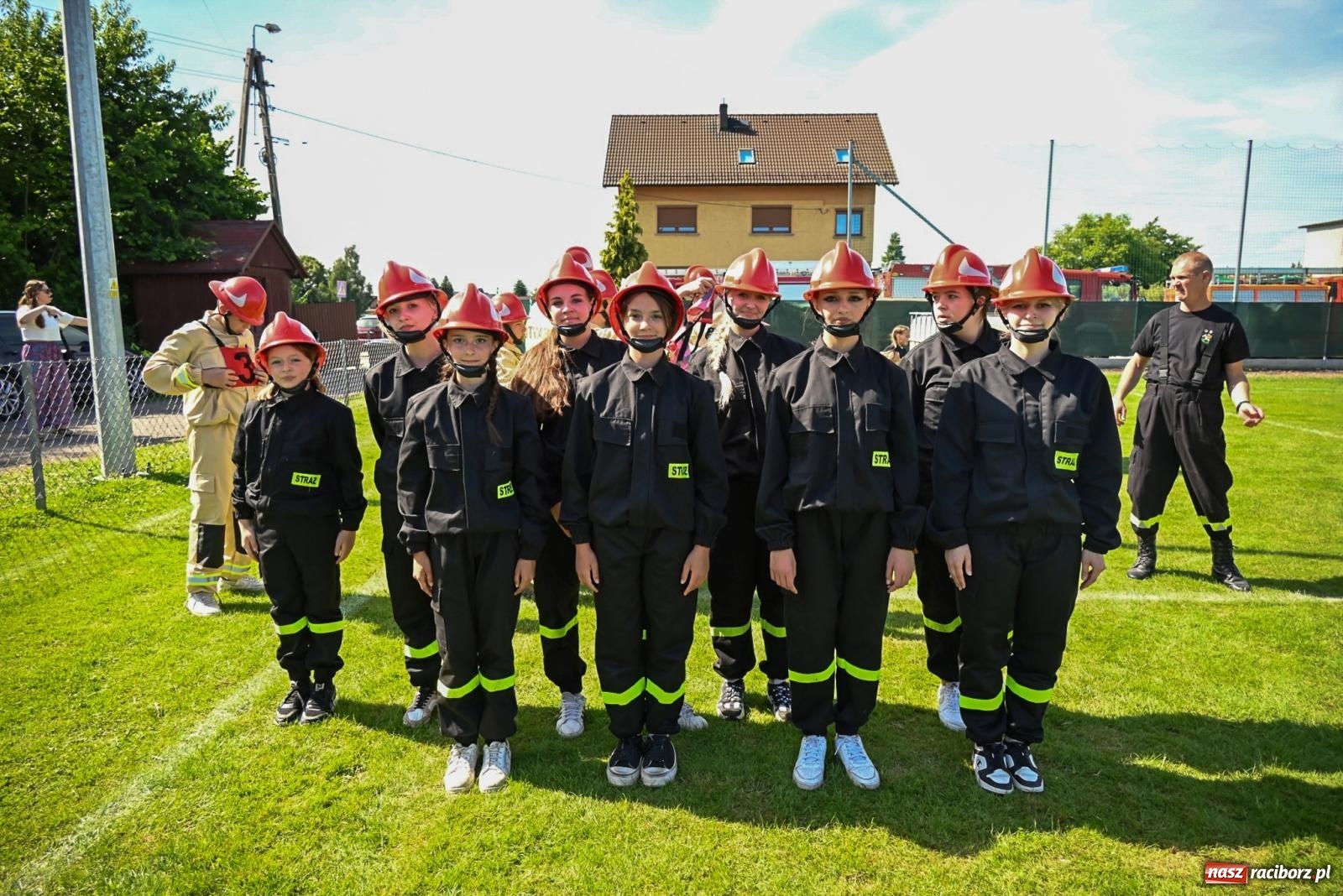 Zdjęcie w galerii na portalu naszraciborz.pl: Cała pula dla Roszkowa. Gminne zawody sportowo-pożarnicze w Krzyżanowicach wiadomości z regionu