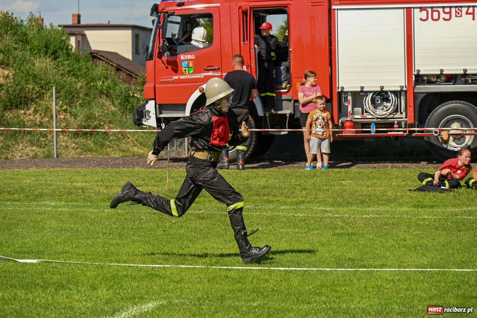 Zdjęcie w galerii na portalu naszraciborz.pl: Cała pula dla Roszkowa. Gminne zawody sportowo-pożarnicze w Krzyżanowicach wiadomości z regionu
