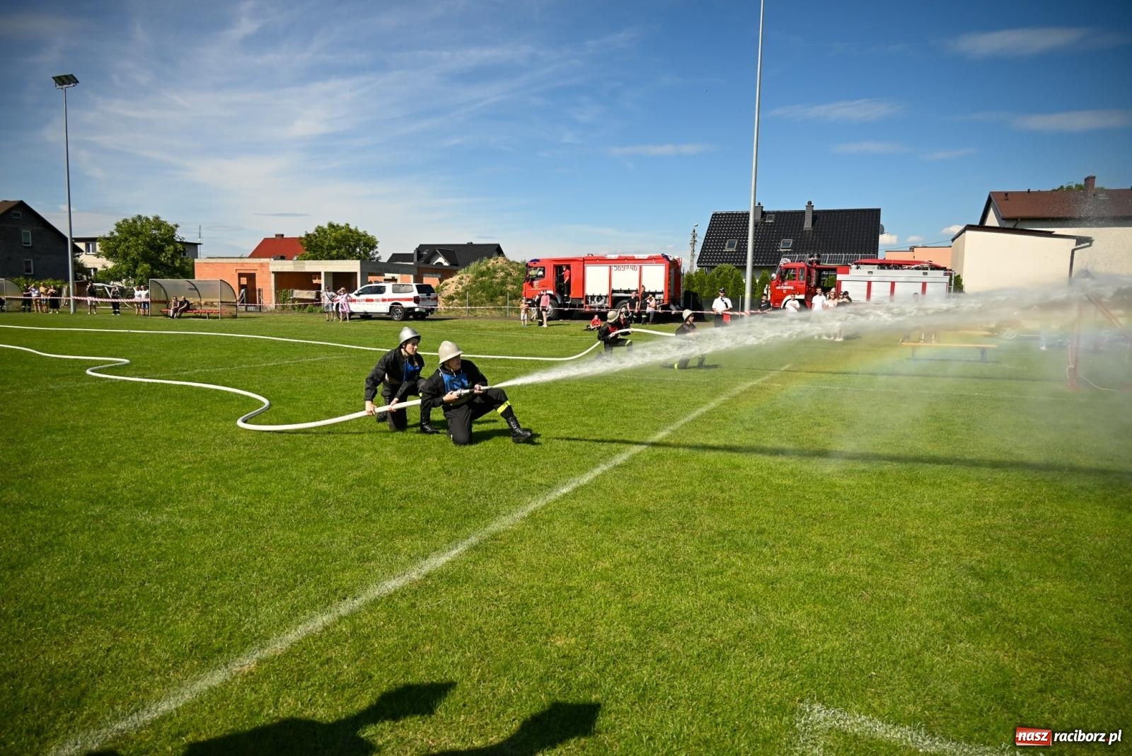 Zdjęcie w galerii na portalu naszraciborz.pl: Cała pula dla Roszkowa. Gminne zawody sportowo-pożarnicze w Krzyżanowicach wiadomości z regionu