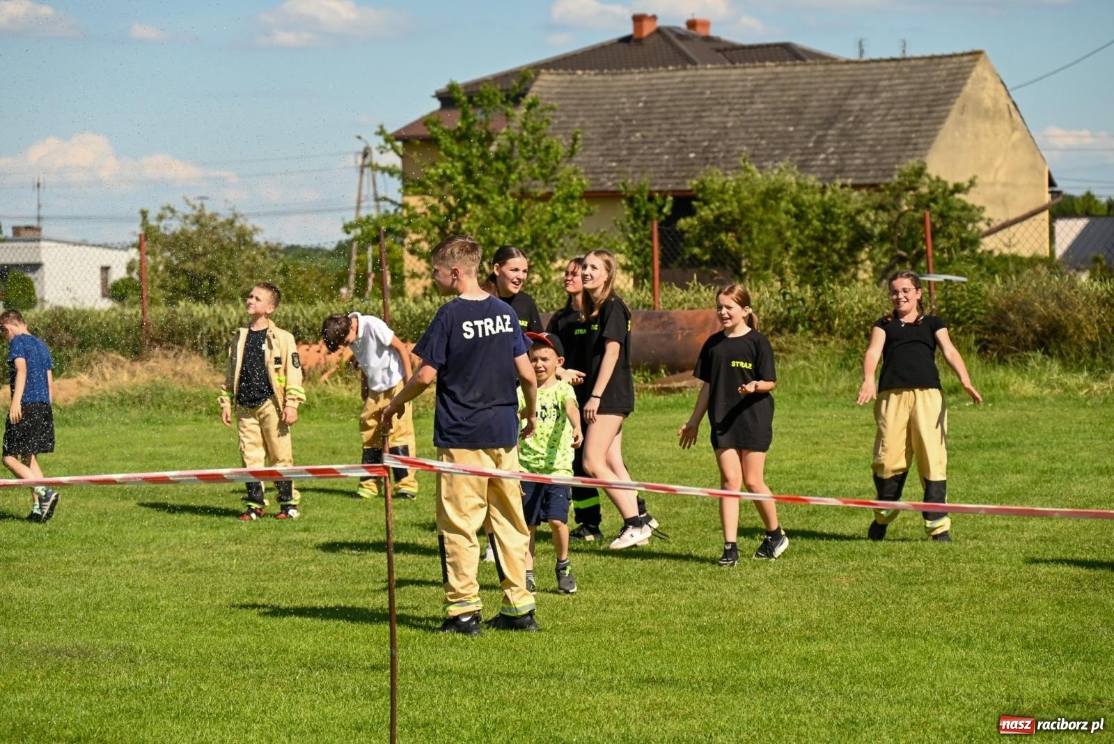 Zdjęcie w galerii na portalu naszraciborz.pl: Cała pula dla Roszkowa. Gminne zawody sportowo-pożarnicze w Krzyżanowicach wiadomości z regionu