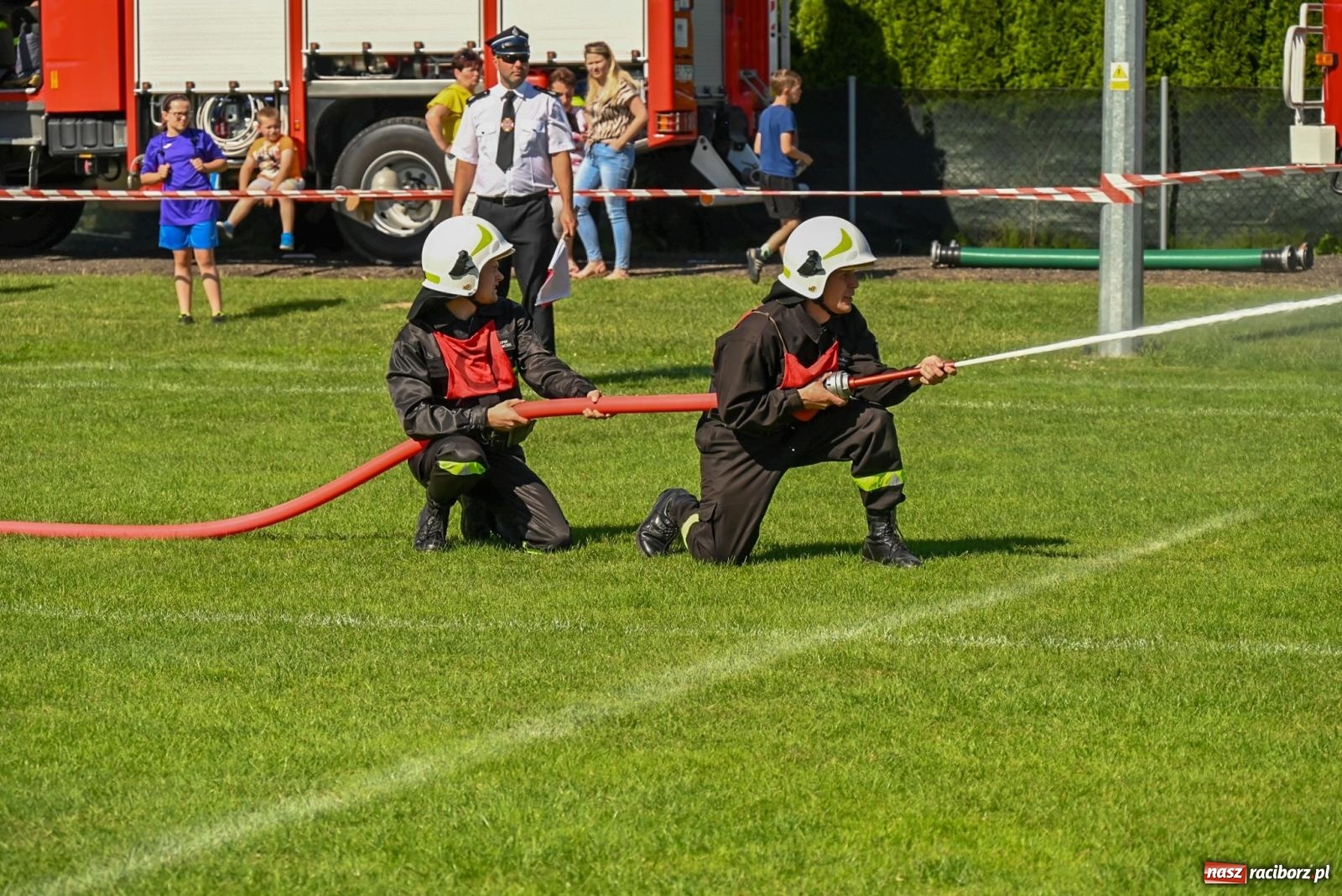 Zdjęcie w galerii na portalu naszraciborz.pl: Cała pula dla Roszkowa. Gminne zawody sportowo-pożarnicze w Krzyżanowicach wiadomości z regionu