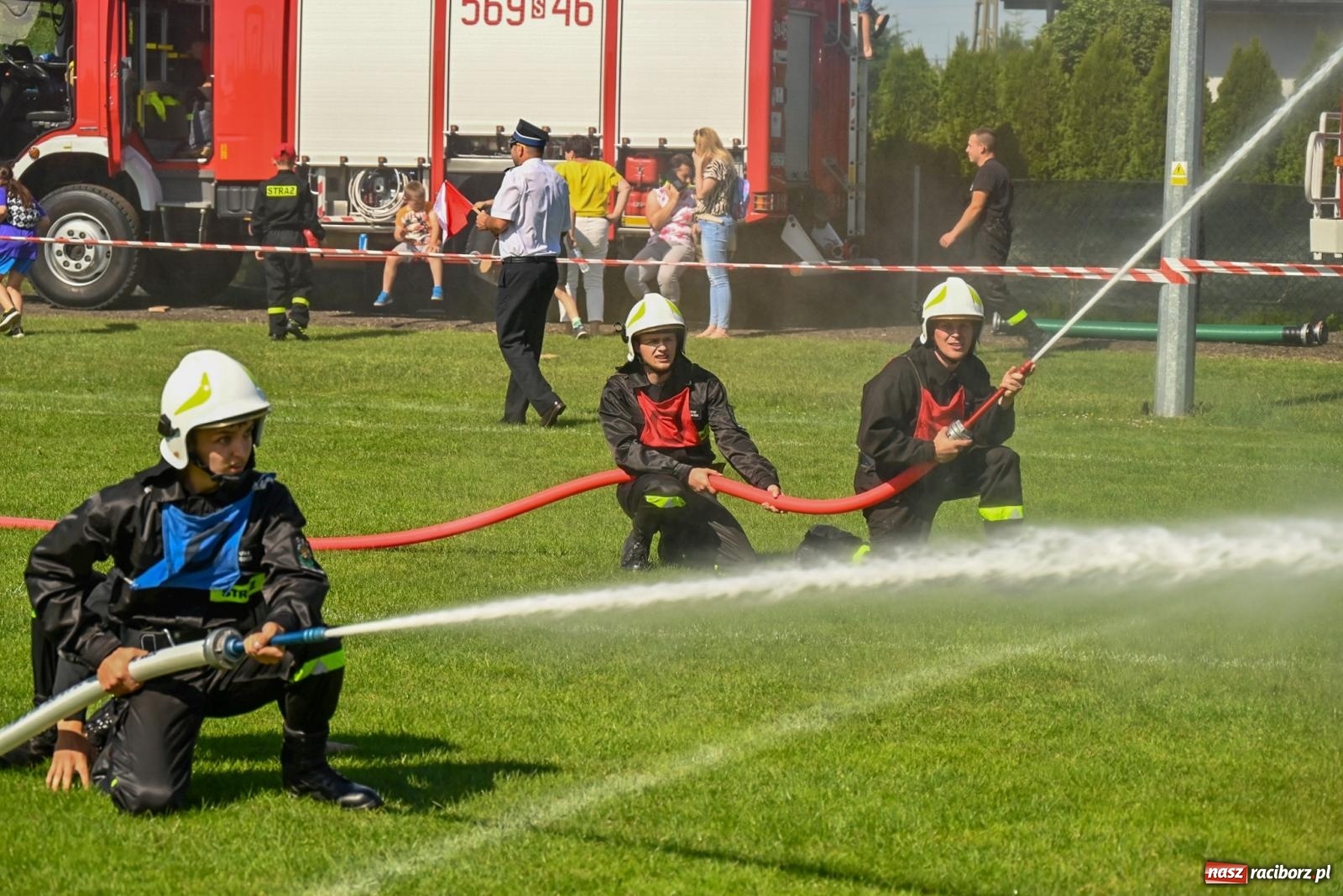 Zdjęcie w galerii na portalu naszraciborz.pl: Cała pula dla Roszkowa. Gminne zawody sportowo-pożarnicze w Krzyżanowicach wiadomości z regionu