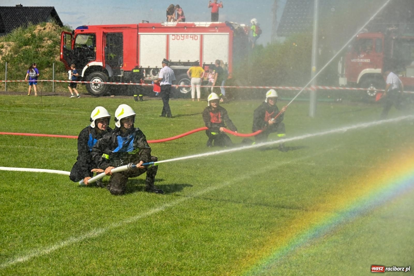 Zdjęcie w galerii na portalu naszraciborz.pl: Cała pula dla Roszkowa. Gminne zawody sportowo-pożarnicze w Krzyżanowicach wiadomości z regionu