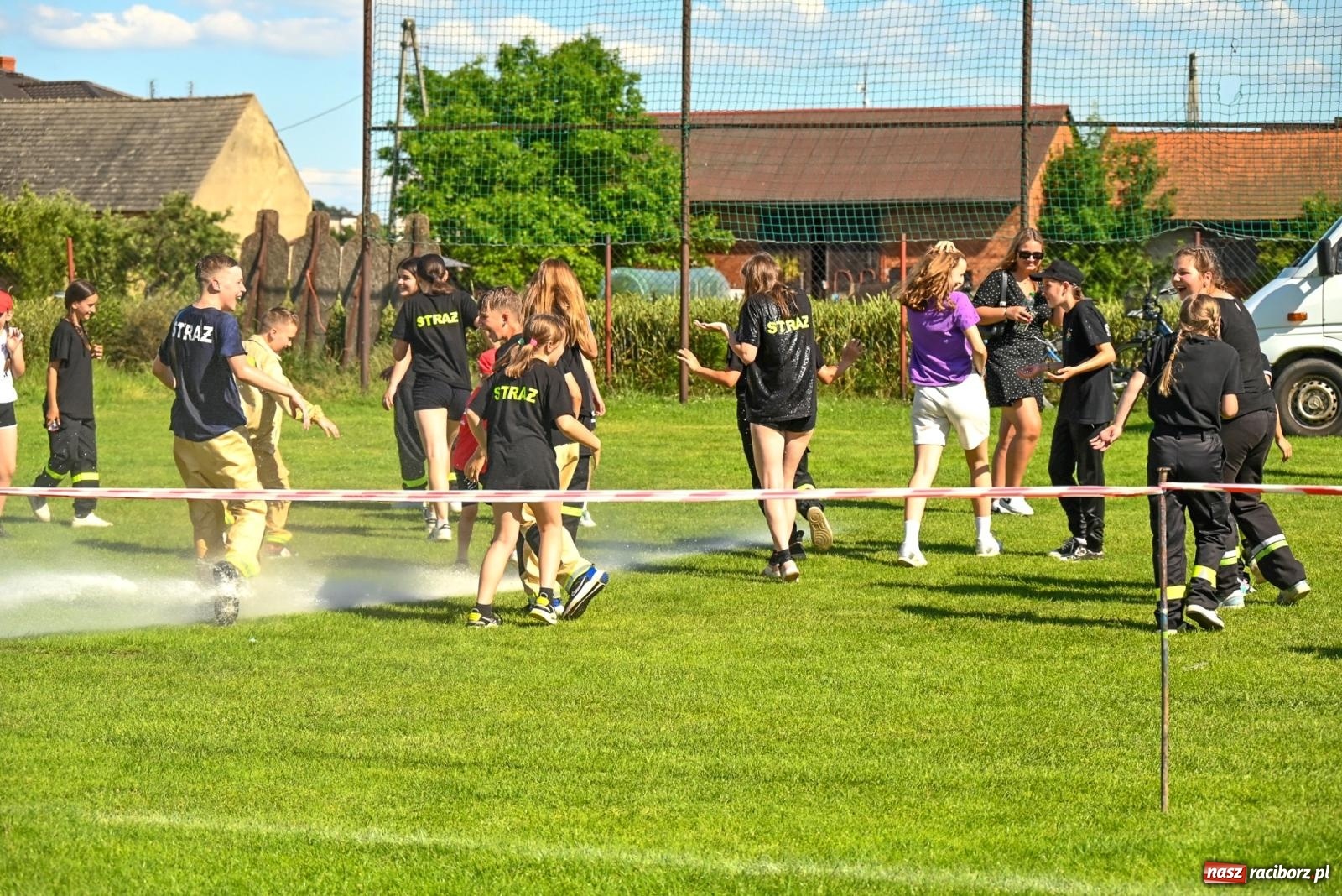 Zdjęcie w galerii na portalu naszraciborz.pl: Cała pula dla Roszkowa. Gminne zawody sportowo-pożarnicze w Krzyżanowicach wiadomości z regionu