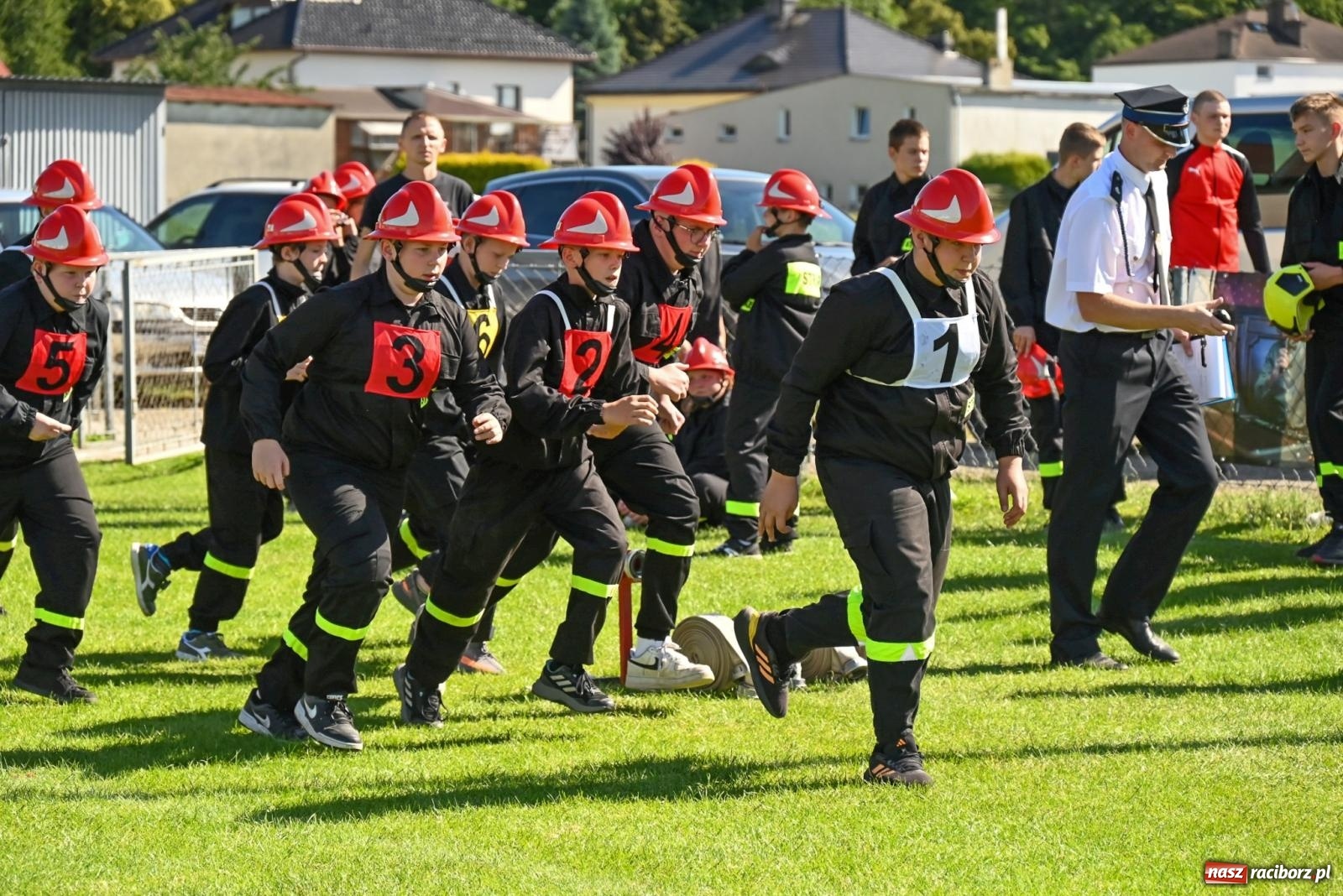 Zdjęcie w galerii na portalu naszraciborz.pl: Cała pula dla Roszkowa. Gminne zawody sportowo-pożarnicze w Krzyżanowicach wiadomości z regionu