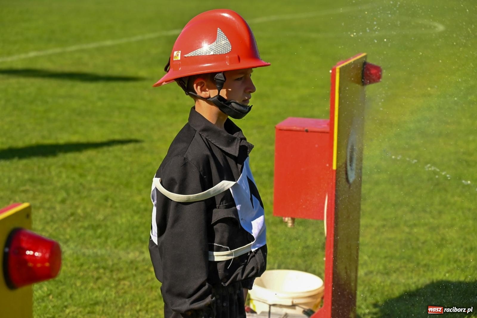 Zdjęcie w galerii na portalu naszraciborz.pl: Cała pula dla Roszkowa. Gminne zawody sportowo-pożarnicze w Krzyżanowicach wiadomości z regionu