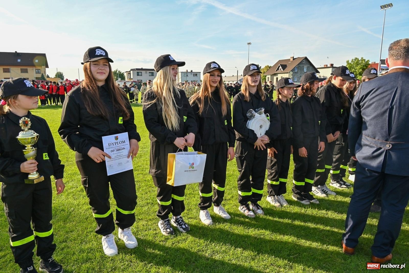Zdjęcie w galerii na portalu naszraciborz.pl: Cała pula dla Roszkowa. Gminne zawody sportowo-pożarnicze w Krzyżanowicach wiadomości z regionu