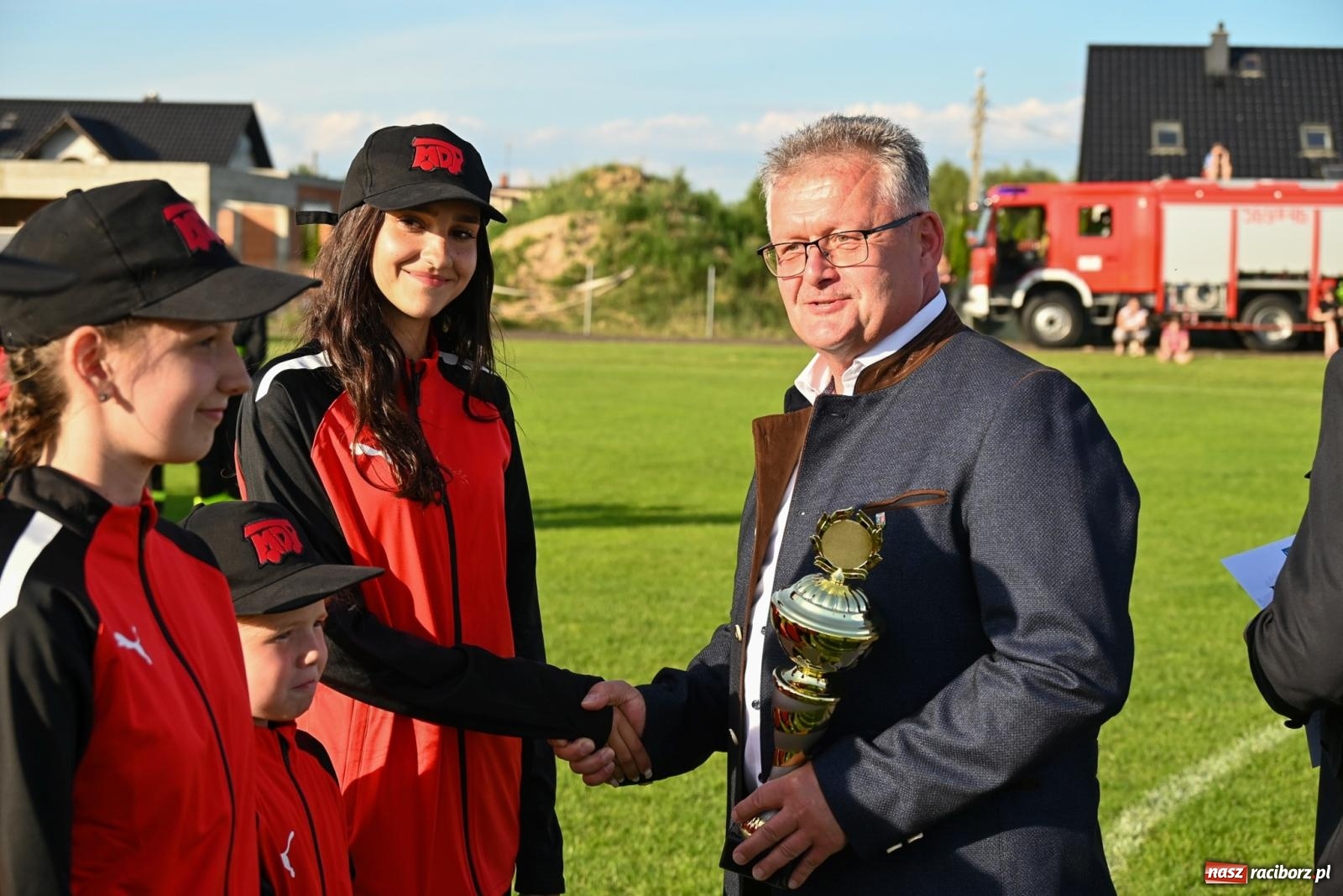 Zdjęcie w galerii na portalu naszraciborz.pl: Cała pula dla Roszkowa. Gminne zawody sportowo-pożarnicze w Krzyżanowicach wiadomości z regionu