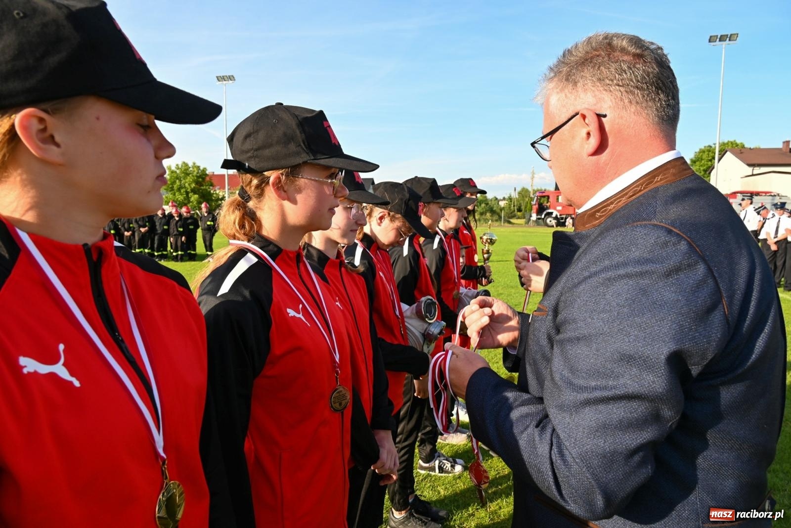 Zdjęcie w galerii na portalu naszraciborz.pl: Cała pula dla Roszkowa. Gminne zawody sportowo-pożarnicze w Krzyżanowicach wiadomości z regionu