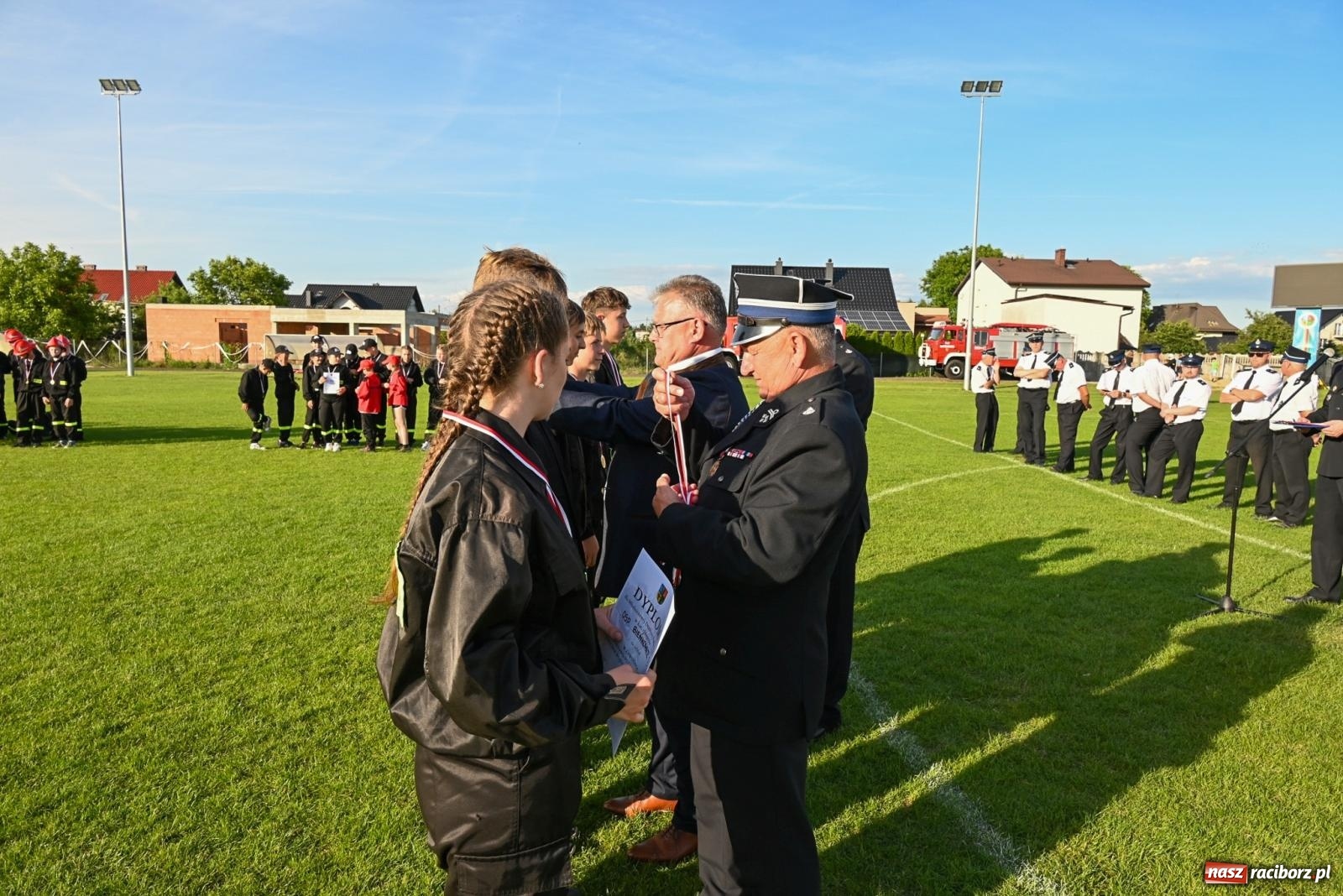 Zdjęcie w galerii na portalu naszraciborz.pl: Cała pula dla Roszkowa. Gminne zawody sportowo-pożarnicze w Krzyżanowicach wiadomości z regionu