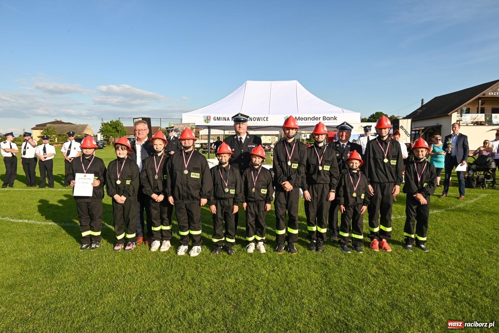 Zdjęcie w galerii na portalu naszraciborz.pl: Cała pula dla Roszkowa. Gminne zawody sportowo-pożarnicze w Krzyżanowicach wiadomości z regionu