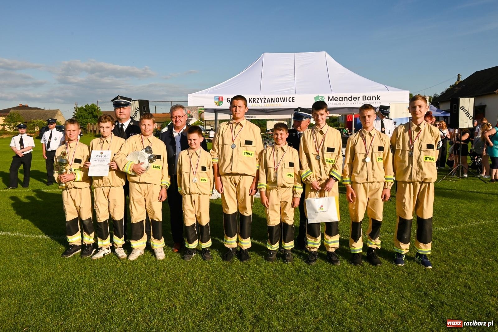 Zdjęcie w galerii na portalu naszraciborz.pl: Cała pula dla Roszkowa. Gminne zawody sportowo-pożarnicze w Krzyżanowicach wiadomości z regionu