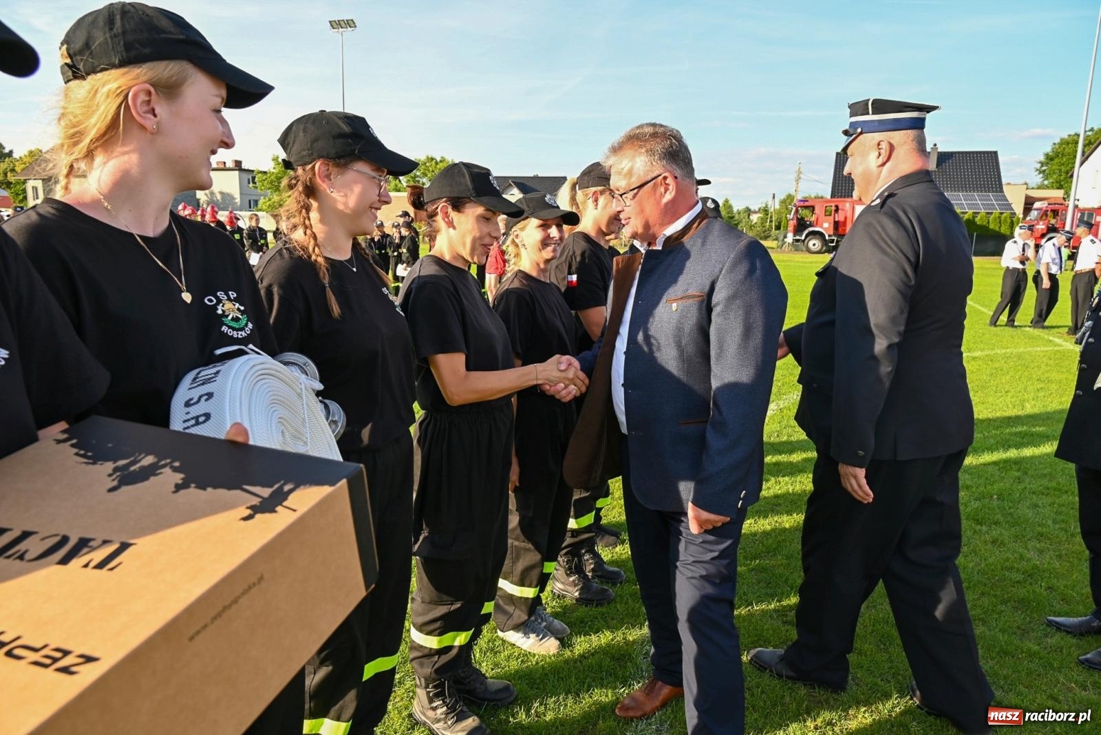 Zdjęcie w galerii na portalu naszraciborz.pl: Cała pula dla Roszkowa. Gminne zawody sportowo-pożarnicze w Krzyżanowicach wiadomości z regionu