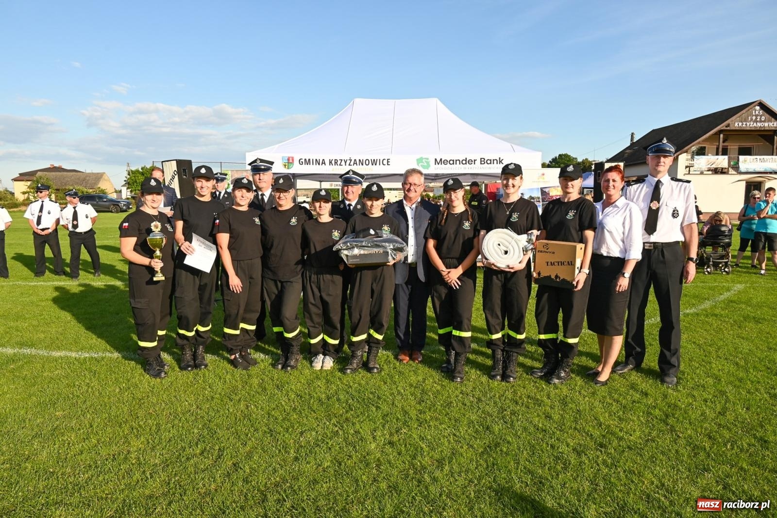 Zdjęcie w galerii na portalu naszraciborz.pl: Cała pula dla Roszkowa. Gminne zawody sportowo-pożarnicze w Krzyżanowicach wiadomości z regionu