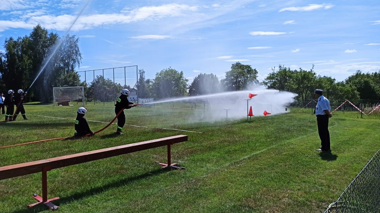 Zdjęcie w galerii na portalu naszraciborz.pl: OSP Pogrzebień najlepsza w zawodach gminnych w Kobyli wiadomości z regionu