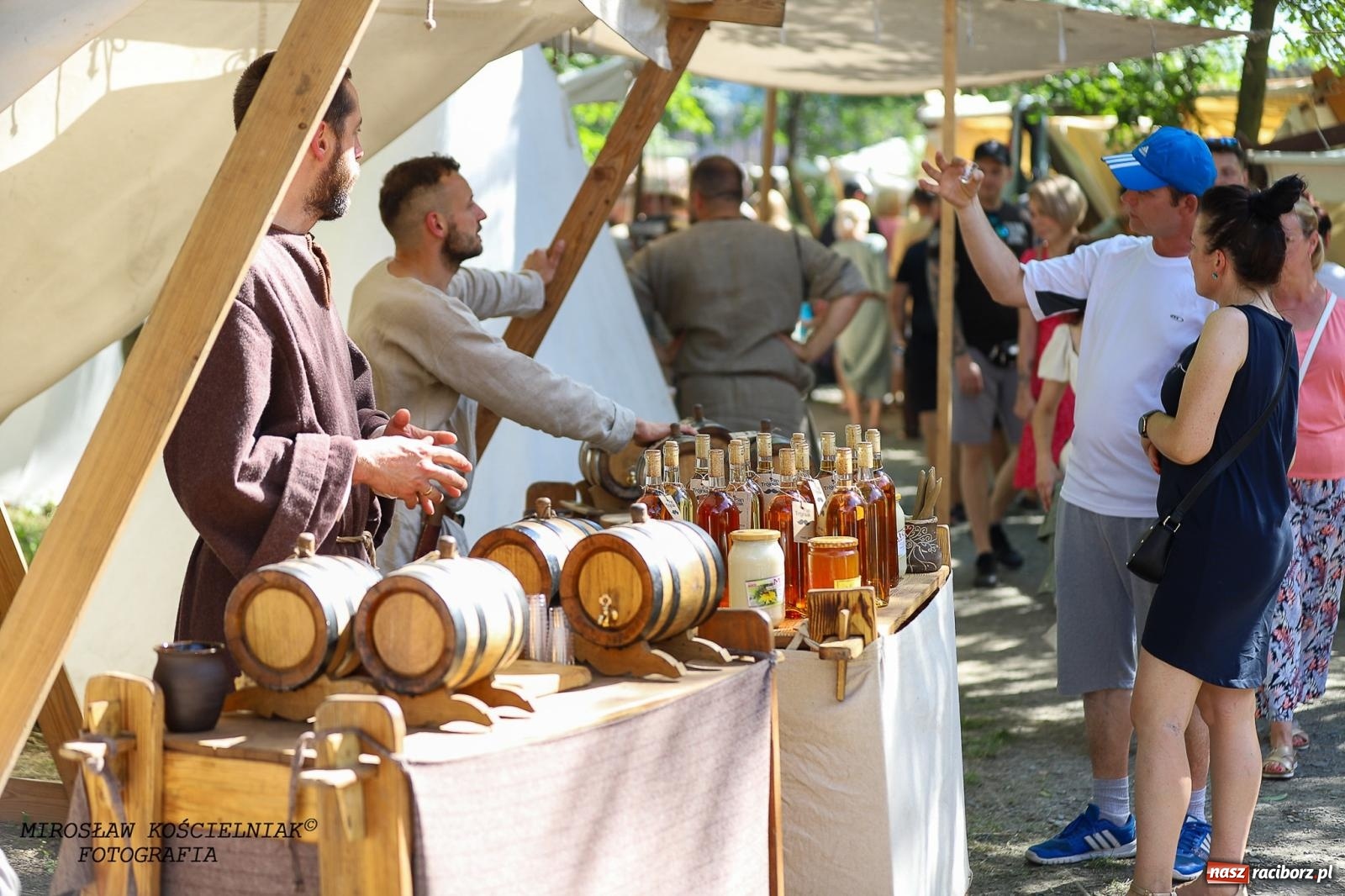 Zdjęcie w galerii na portalu naszraciborz.pl: Szczęk oręża i świt Emporium w Raciborzu [FOTO i WIDEO] wiadomości z regionu
