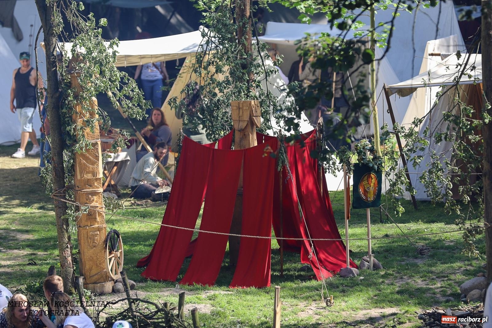 Zdjęcie w galerii na portalu naszraciborz.pl: Szczęk oręża i świt Emporium w Raciborzu [FOTO i WIDEO] wiadomości z regionu