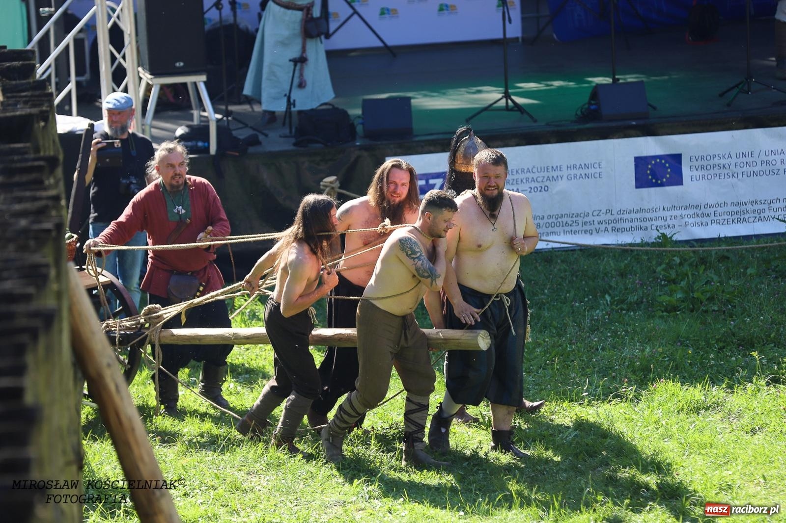Zdjęcie w galerii na portalu naszraciborz.pl: Szczęk oręża i świt Emporium w Raciborzu [FOTO i WIDEO] wiadomości z regionu