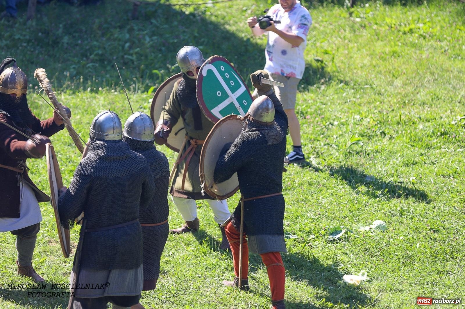 Zdjęcie w galerii na portalu naszraciborz.pl: Szczęk oręża i świt Emporium w Raciborzu [FOTO i WIDEO] wiadomości z regionu