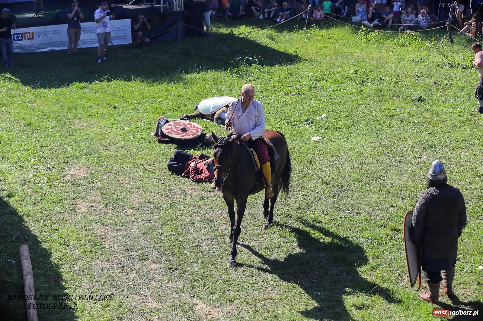 Zdjęcie w galerii na portalu naszraciborz.pl: Szczęk oręża i świt Emporium w Raciborzu [FOTO i WIDEO] wiadomości z regionu
