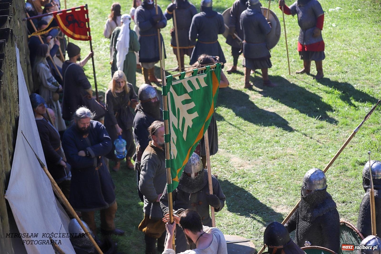 Zdjęcie w galerii na portalu naszraciborz.pl: Szczęk oręża i świt Emporium w Raciborzu [FOTO i WIDEO] wiadomości z regionu