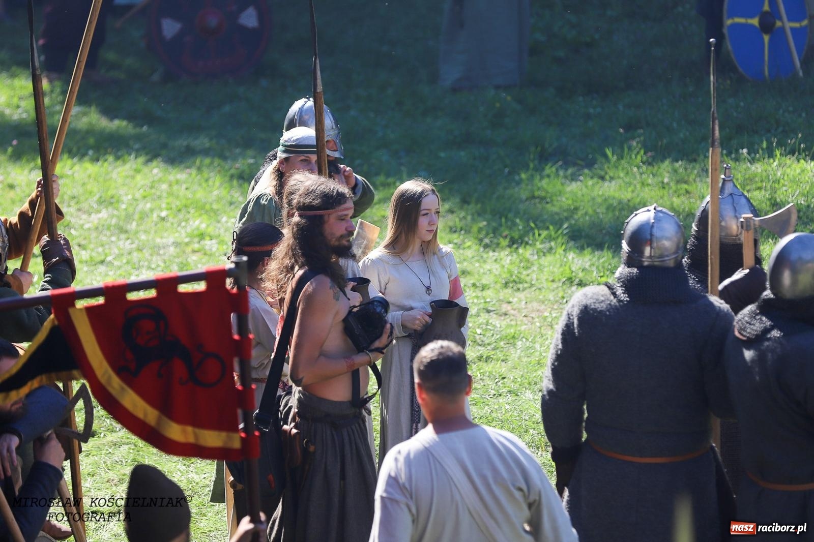 Zdjęcie w galerii na portalu naszraciborz.pl: Szczęk oręża i świt Emporium w Raciborzu [FOTO i WIDEO] wiadomości z regionu