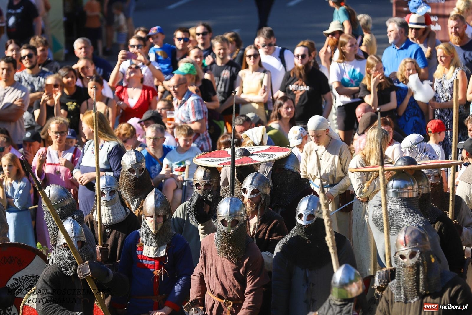 Zdjęcie w galerii na portalu naszraciborz.pl: Szczęk oręża i świt Emporium w Raciborzu [FOTO i WIDEO] wiadomości z regionu