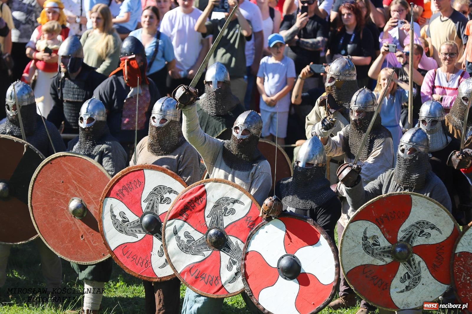 Zdjęcie w galerii na portalu naszraciborz.pl: Szczęk oręża i świt Emporium w Raciborzu [FOTO i WIDEO] wiadomości z regionu