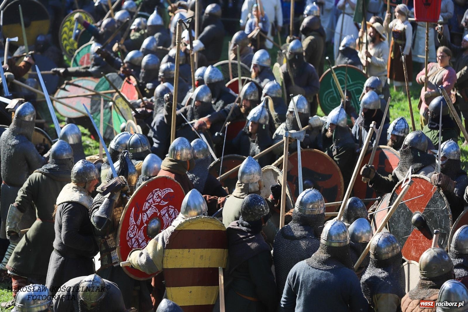 Zdjęcie w galerii na portalu naszraciborz.pl: Szczęk oręża i świt Emporium w Raciborzu [FOTO i WIDEO] wiadomości z regionu