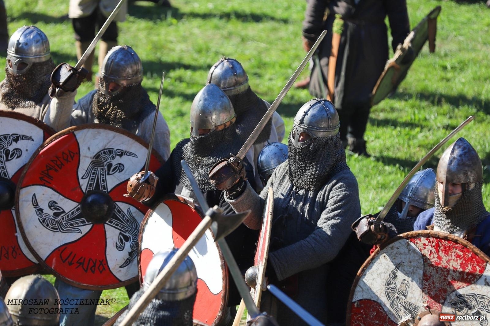 Zdjęcie w galerii na portalu naszraciborz.pl: Szczęk oręża i świt Emporium w Raciborzu [FOTO i WIDEO] wiadomości z regionu