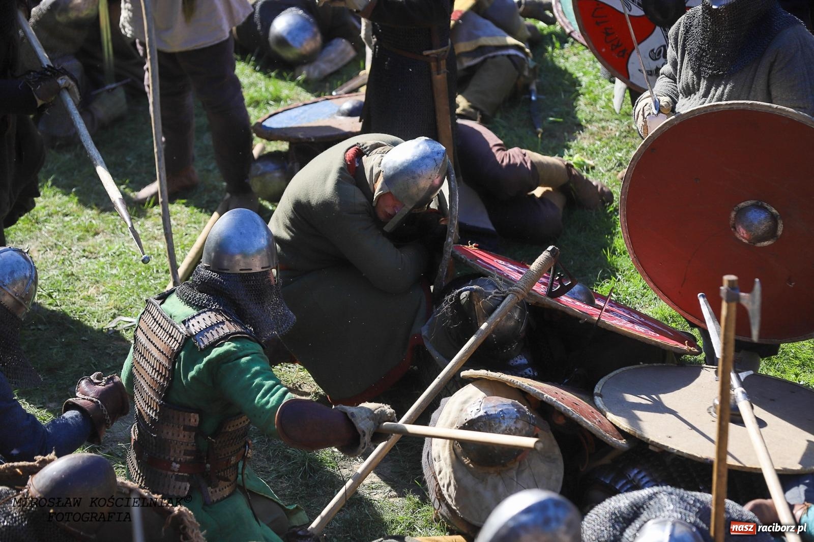 Zdjęcie w galerii na portalu naszraciborz.pl: Szczęk oręża i świt Emporium w Raciborzu [FOTO i WIDEO] wiadomości z regionu