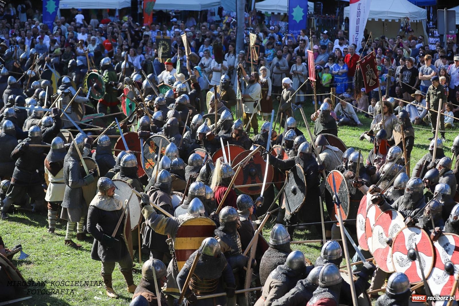 Zdjęcie w galerii na portalu naszraciborz.pl: Szczęk oręża i świt Emporium w Raciborzu [FOTO i WIDEO] wiadomości z regionu