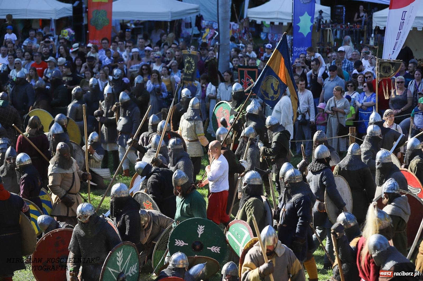 Zdjęcie w galerii na portalu naszraciborz.pl: Szczęk oręża i świt Emporium w Raciborzu [FOTO i WIDEO] wiadomości z regionu