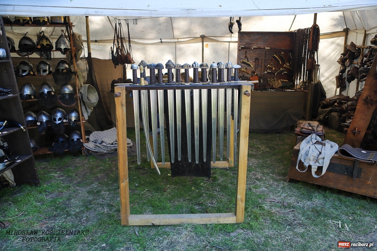 Zdjęcie w galerii na portalu naszraciborz.pl: Szczęk oręża i świt Emporium w Raciborzu [FOTO i WIDEO] wiadomości z regionu