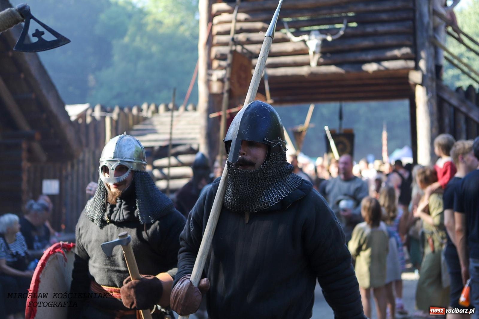 Zdjęcie w galerii na portalu naszraciborz.pl: Szczęk oręża i świt Emporium w Raciborzu [FOTO i WIDEO] wiadomości z regionu