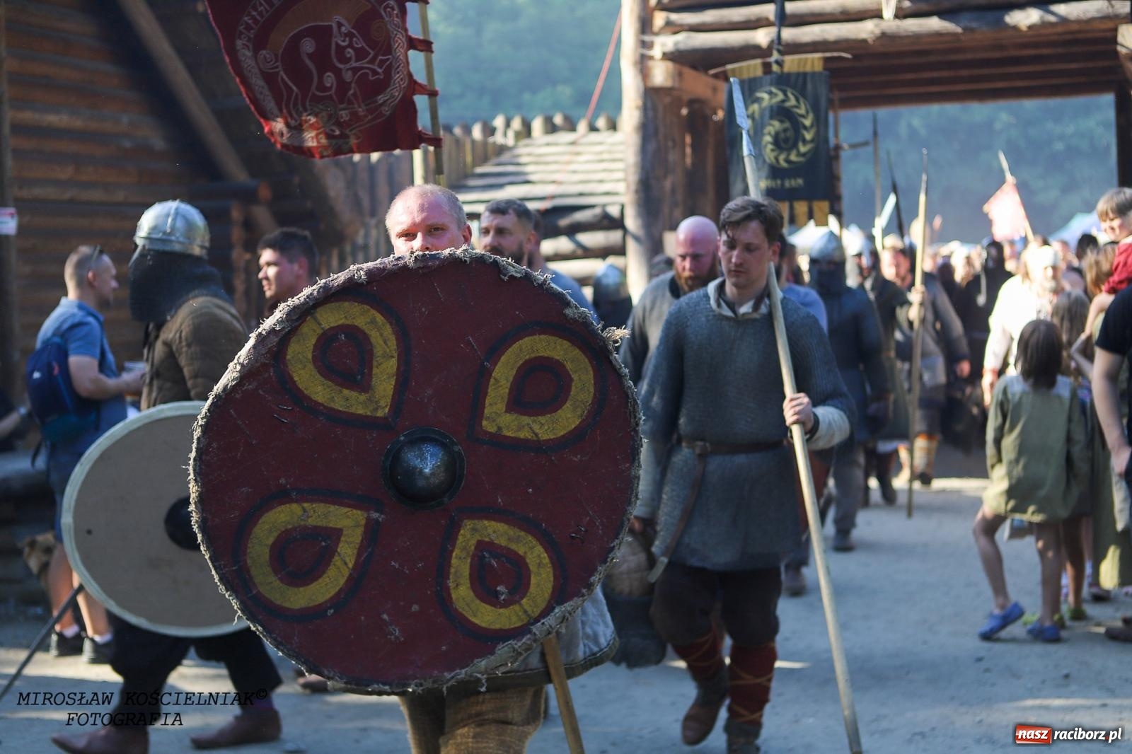 Zdjęcie w galerii na portalu naszraciborz.pl: Szczęk oręża i świt Emporium w Raciborzu [FOTO i WIDEO] wiadomości z regionu