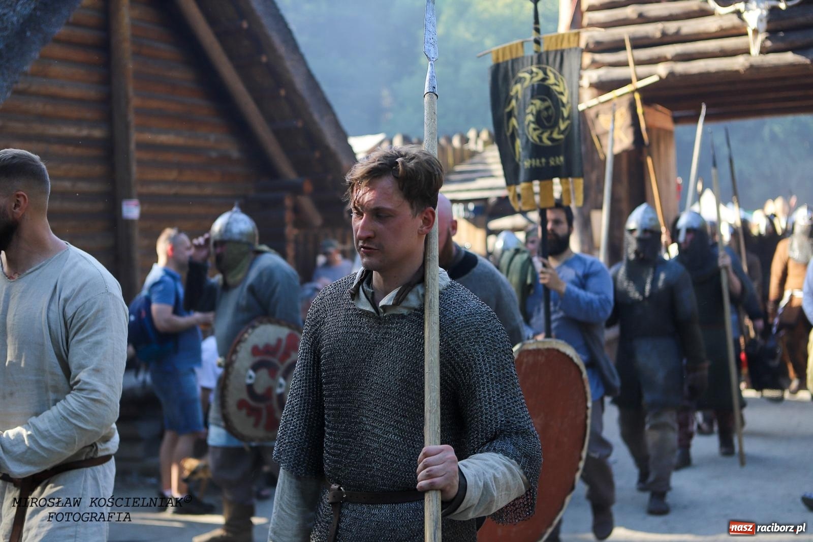 Zdjęcie w galerii na portalu naszraciborz.pl: Szczęk oręża i świt Emporium w Raciborzu [FOTO i WIDEO] wiadomości z regionu