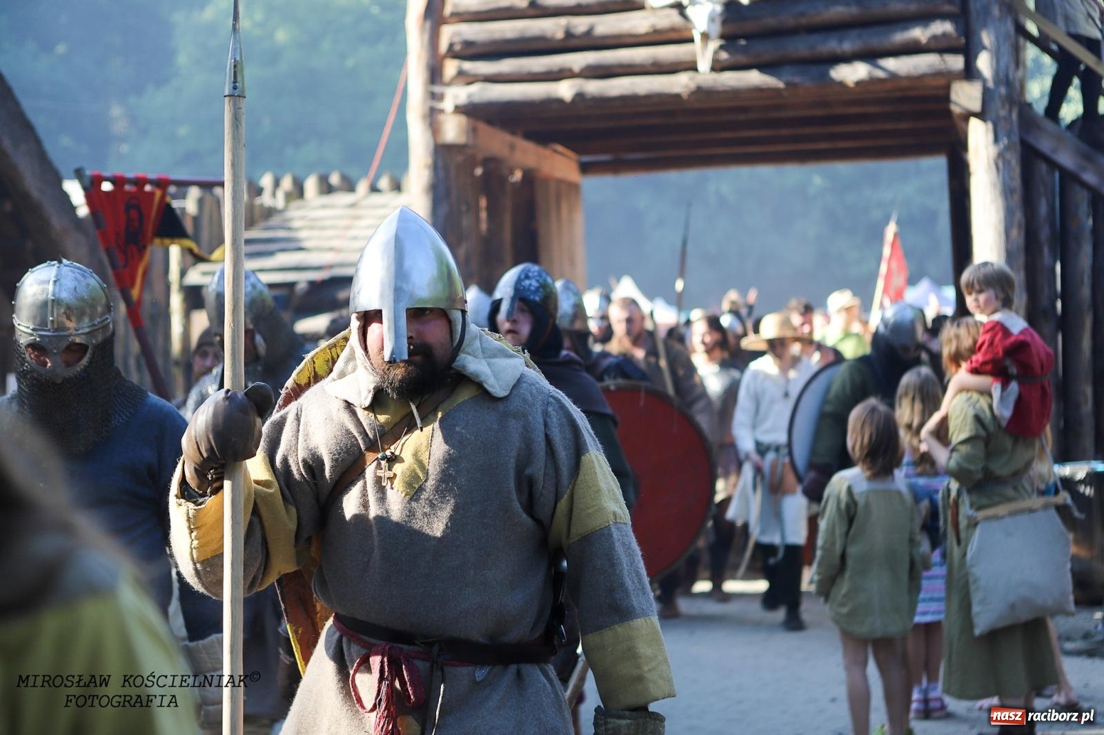 Zdjęcie w galerii na portalu naszraciborz.pl: Szczęk oręża i świt Emporium w Raciborzu [FOTO i WIDEO] wiadomości z regionu