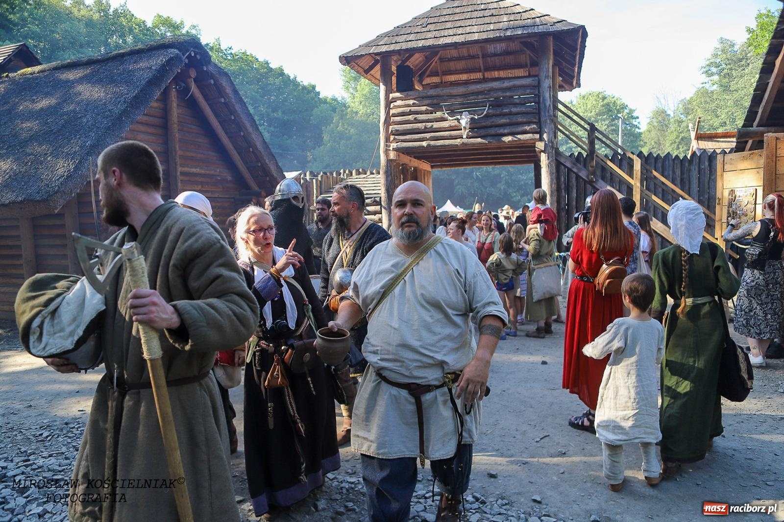 Zdjęcie w galerii na portalu naszraciborz.pl: Szczęk oręża i świt Emporium w Raciborzu [FOTO i WIDEO] wiadomości z regionu