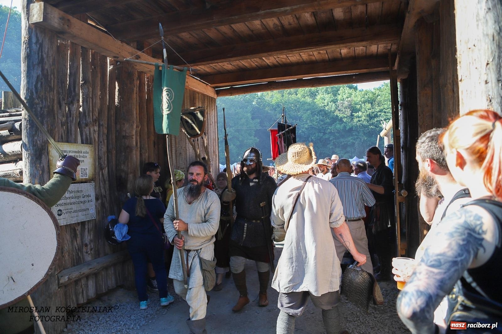 Zdjęcie w galerii na portalu naszraciborz.pl: Szczęk oręża i świt Emporium w Raciborzu [FOTO i WIDEO] wiadomości z regionu