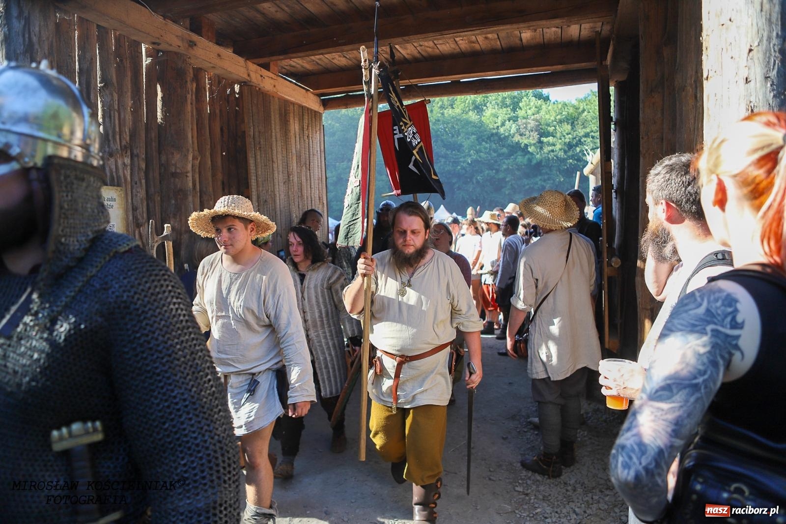 Zdjęcie w galerii na portalu naszraciborz.pl: Szczęk oręża i świt Emporium w Raciborzu [FOTO i WIDEO] wiadomości z regionu