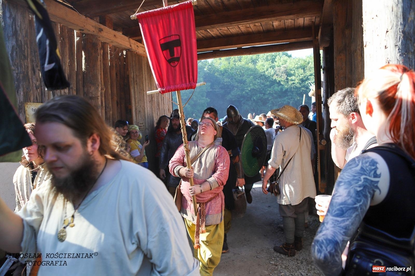 Zdjęcie w galerii na portalu naszraciborz.pl: Szczęk oręża i świt Emporium w Raciborzu [FOTO i WIDEO] wiadomości z regionu