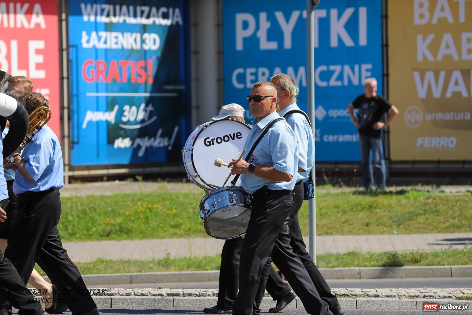 Zdjęcie w galerii na portalu naszraciborz.pl: Raciborskie święto folkloru. Kolorowa parada przeszła przez miasto, tańce na zamku [FOTO i WIDEO] wiadomości z regionu