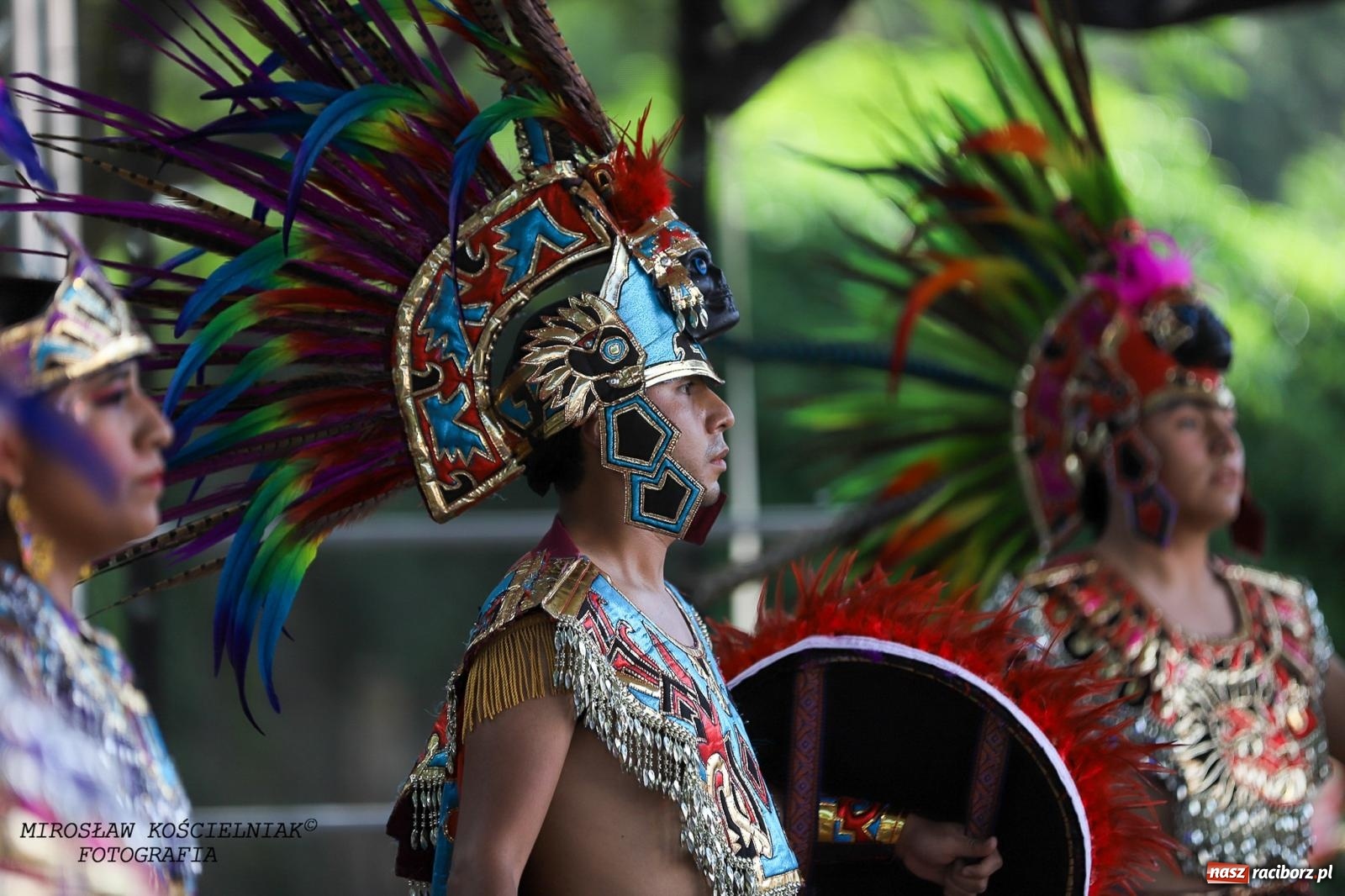 Zdjęcie w galerii na portalu naszraciborz.pl: Raciborskie święto folkloru. Kolorowa parada przeszła przez miasto, tańce na zamku [FOTO i WIDEO] wiadomości z regionu