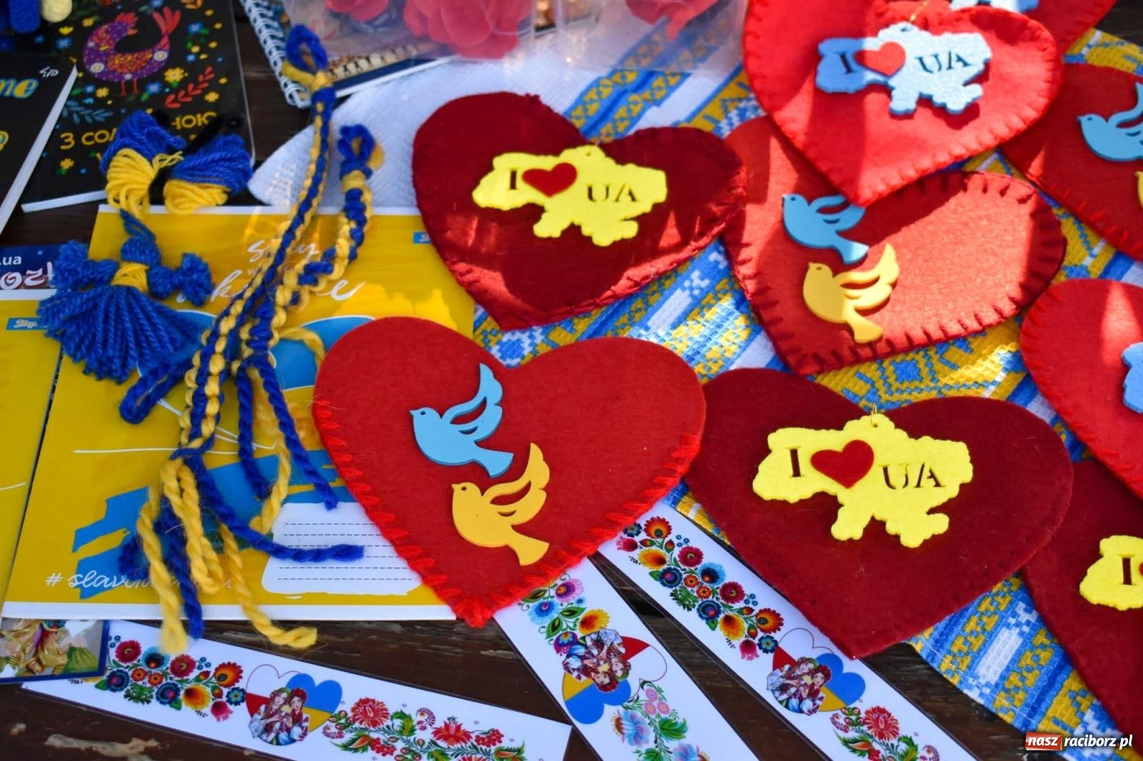 Zdjęcie w galerii na portalu naszraciborz.pl: Raciborskie święto folkloru. Kolorowa parada przeszła przez miasto, tańce na zamku [FOTO i WIDEO] wiadomości z regionu