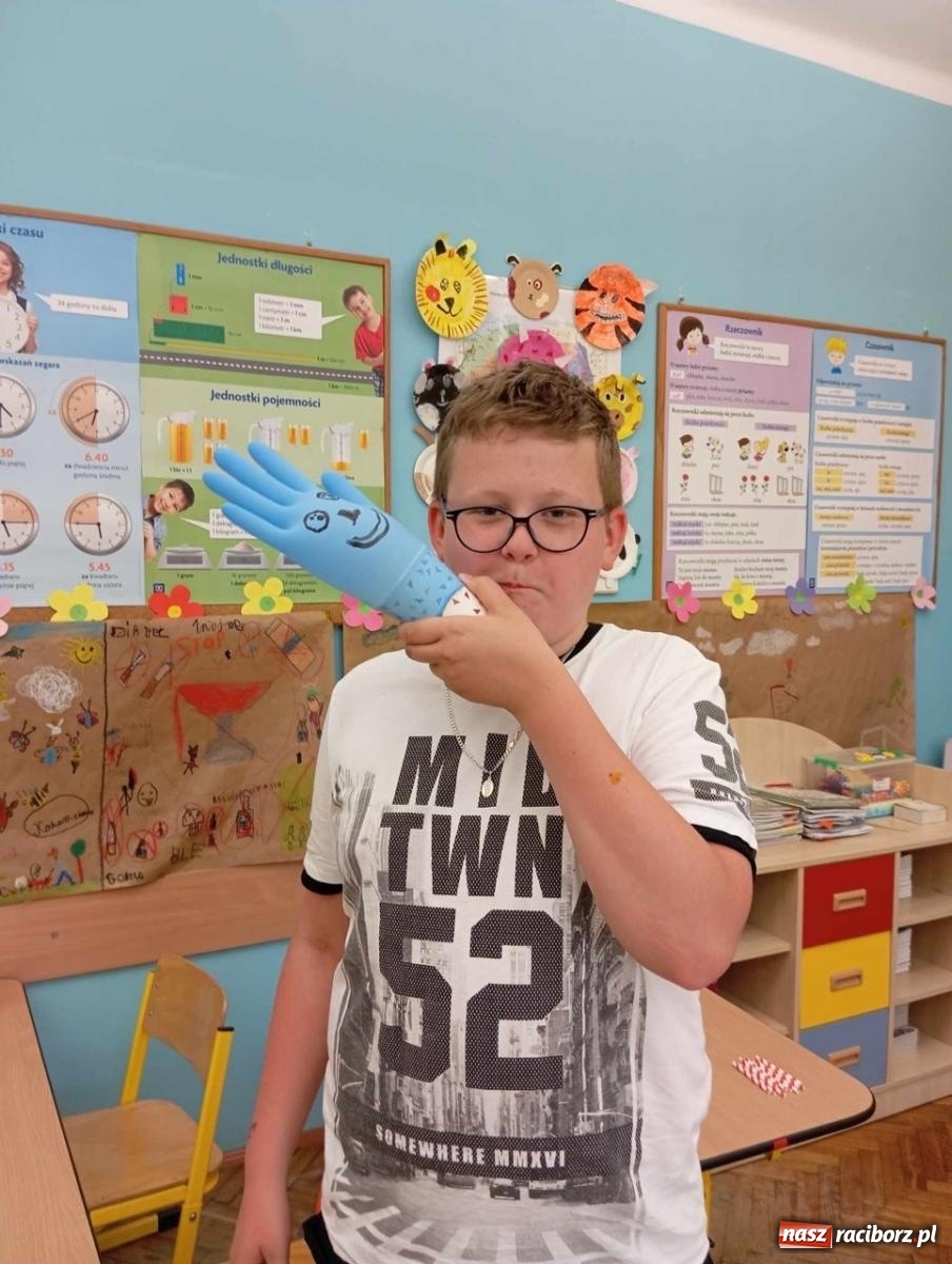 Zdjęcie w galerii na portalu naszraciborz.pl: Rodzinny festyn szkolny w Trzynastce wiadomości z regionu