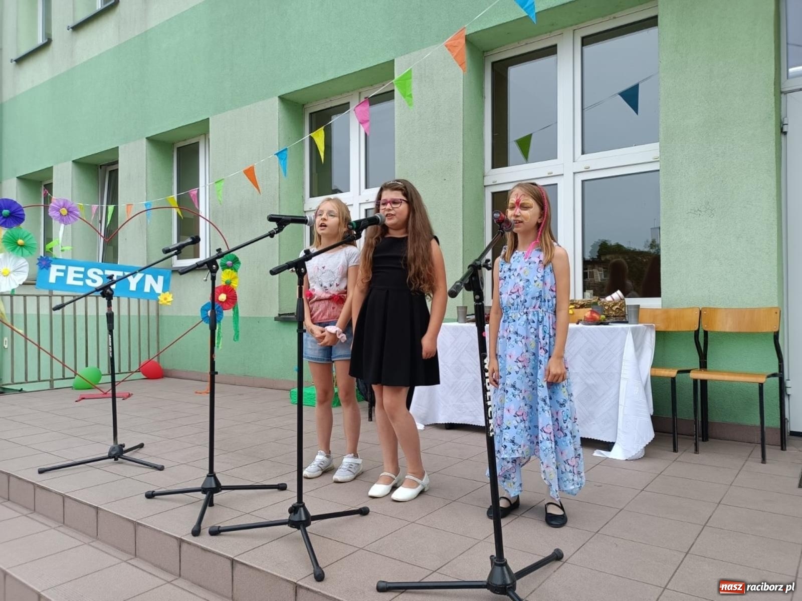 Zdjęcie w galerii na portalu naszraciborz.pl: Rodzinny festyn szkolny w Trzynastce wiadomości z regionu