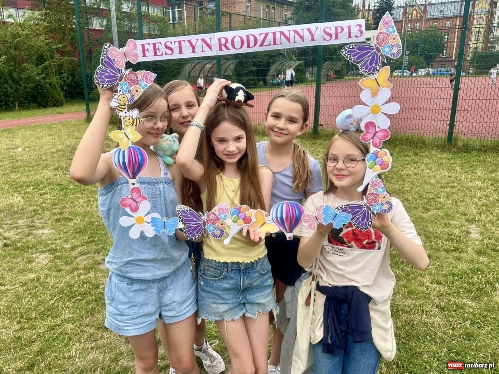 Zdjęcie w galerii na portalu naszraciborz.pl: Rodzinny festyn szkolny w Trzynastce wiadomości z regionu